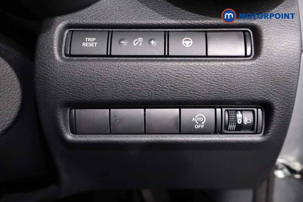 Nissan Juke Tekna Automatic Petrol SUV - Stock Number (1610032) - 17th supplementary image