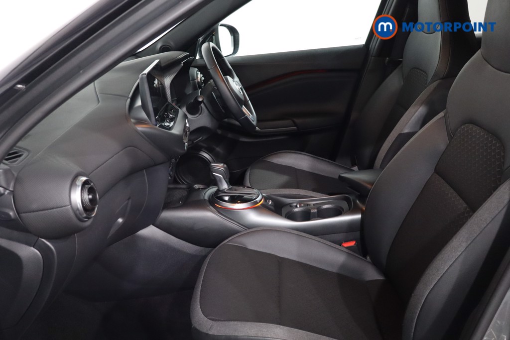 Nissan Juke N-Connecta Automatic Petrol SUV - Stock Number (1610352) - 4th supplementary image