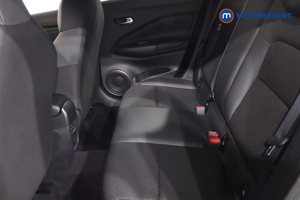 Nissan Juke N-Connecta Automatic Petrol SUV - Stock Number (1610352) - 5th supplementary image