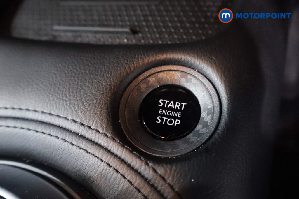 Nissan Juke N-Connecta Automatic Petrol SUV - Stock Number (1610352) - 19th supplementary image