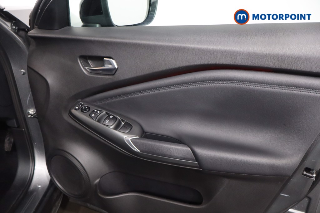 Nissan Juke N-Connecta Automatic Petrol SUV - Stock Number (1610352) - 21st supplementary image