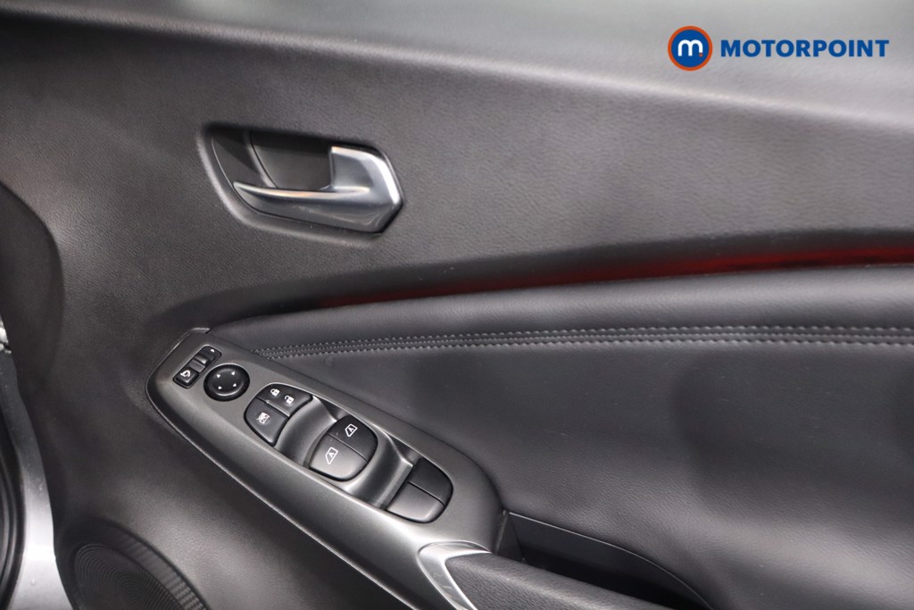 Nissan Juke N-Connecta Automatic Petrol SUV - Stock Number (1610352) - 22nd supplementary image