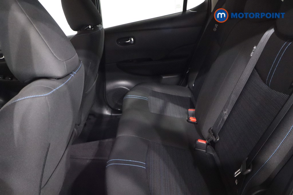 Nissan Leaf N-Connecta Automatic Electric Hatchback - Stock Number (1610362) - 5th supplementary image