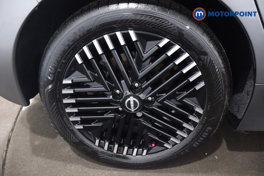 Nissan Leaf N-Connecta Automatic Electric Hatchback - Stock Number (1610362) - 9th supplementary image