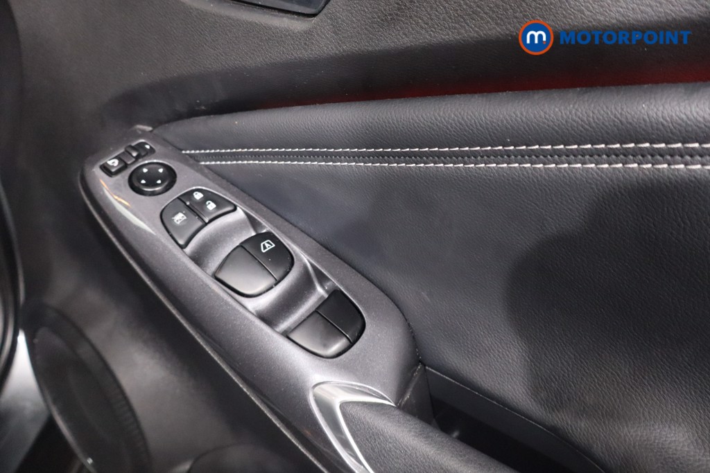 Nissan Juke Tekna Automatic Petrol SUV - Stock Number (1610492) - 24th supplementary image