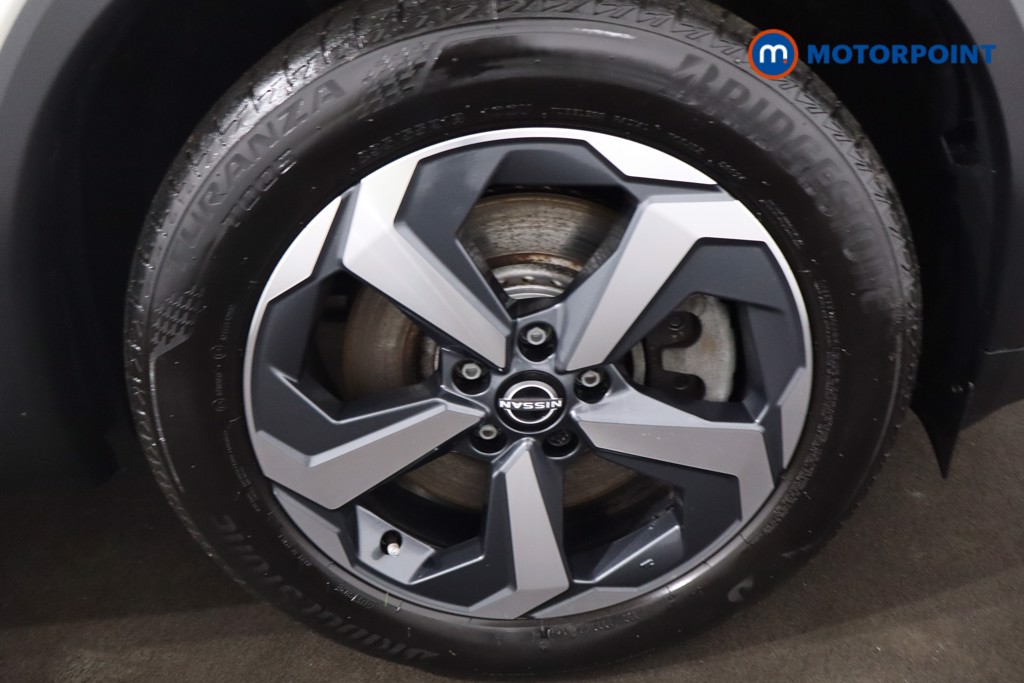 Nissan Qashqai N-Connecta Automatic Petrol-Electric Hybrid SUV - Stock Number (1612064) - 10th supplementary image