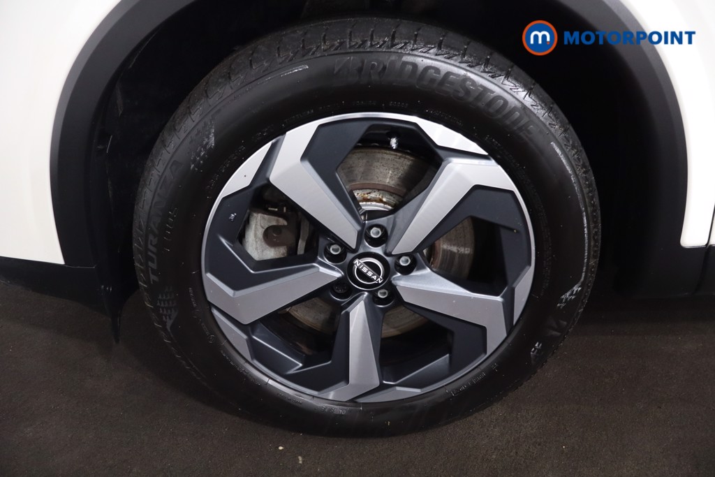 Nissan Qashqai N-Connecta Automatic Petrol-Electric Hybrid SUV - Stock Number (1612064) - 11th supplementary image