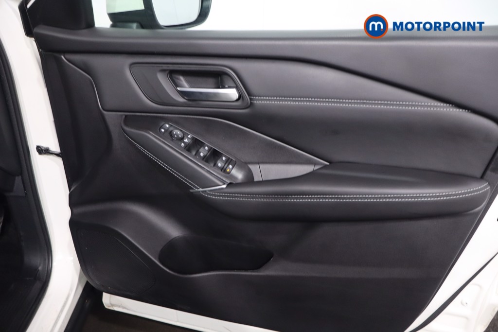Nissan Qashqai N-Connecta Automatic Petrol-Electric Hybrid SUV - Stock Number (1612064) - 23rd supplementary image