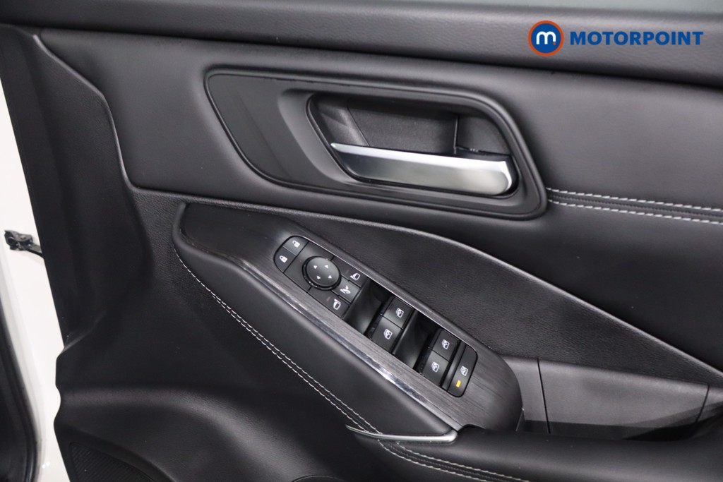 Nissan Qashqai N-Connecta Automatic Petrol-Electric Hybrid SUV - Stock Number (1612064) - 24th supplementary image