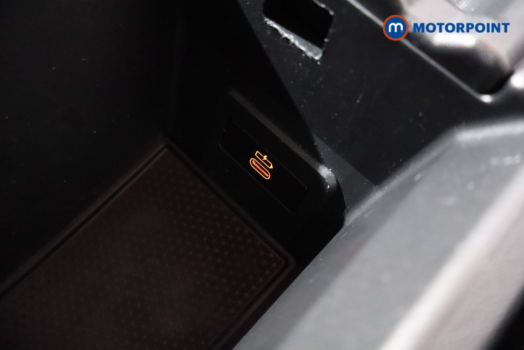 BMW 2 Series Sport Automatic Petrol Saloon - Stock Number (1602528) - 20th supplementary image