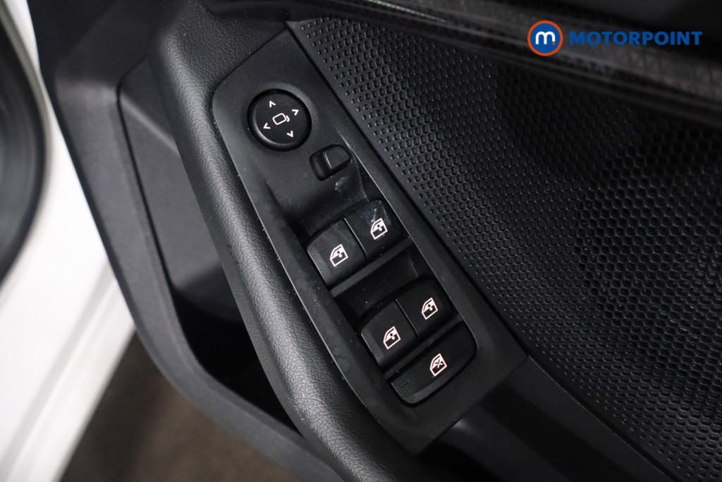 BMW 2 Series Sport Automatic Petrol Saloon - Stock Number (1602528) - 24th supplementary image