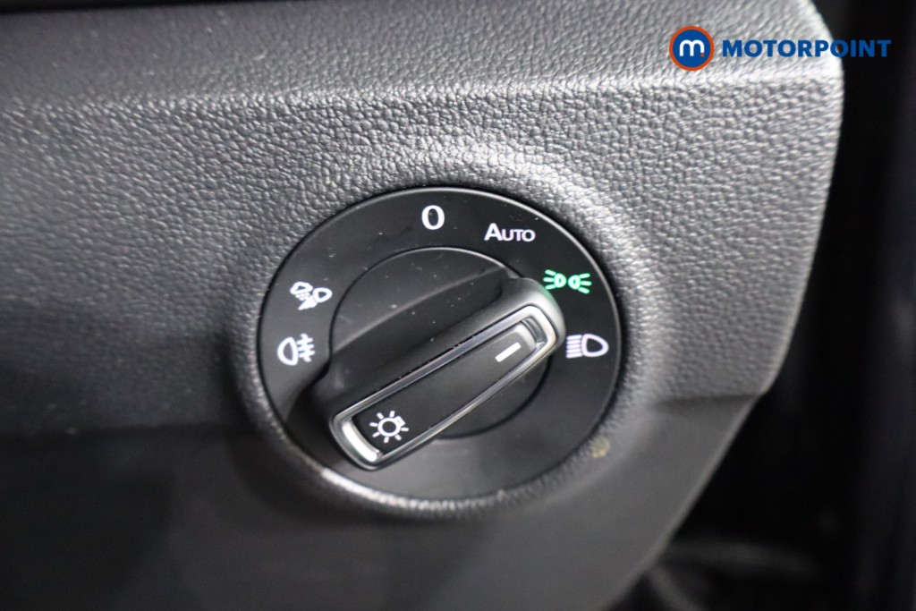 Volkswagen T-Roc Black Edition Automatic Petrol SUV - Stock Number (1609445) - 17th supplementary image