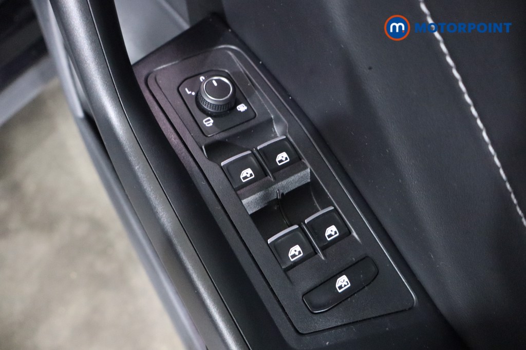 Volkswagen T-Roc Black Edition Automatic Petrol SUV - Stock Number (1609445) - 18th supplementary image