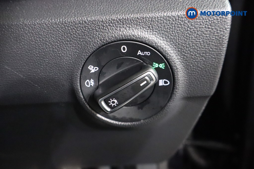 Volkswagen T-Roc Black Edition Automatic Petrol SUV - Stock Number (1611163) - 17th supplementary image