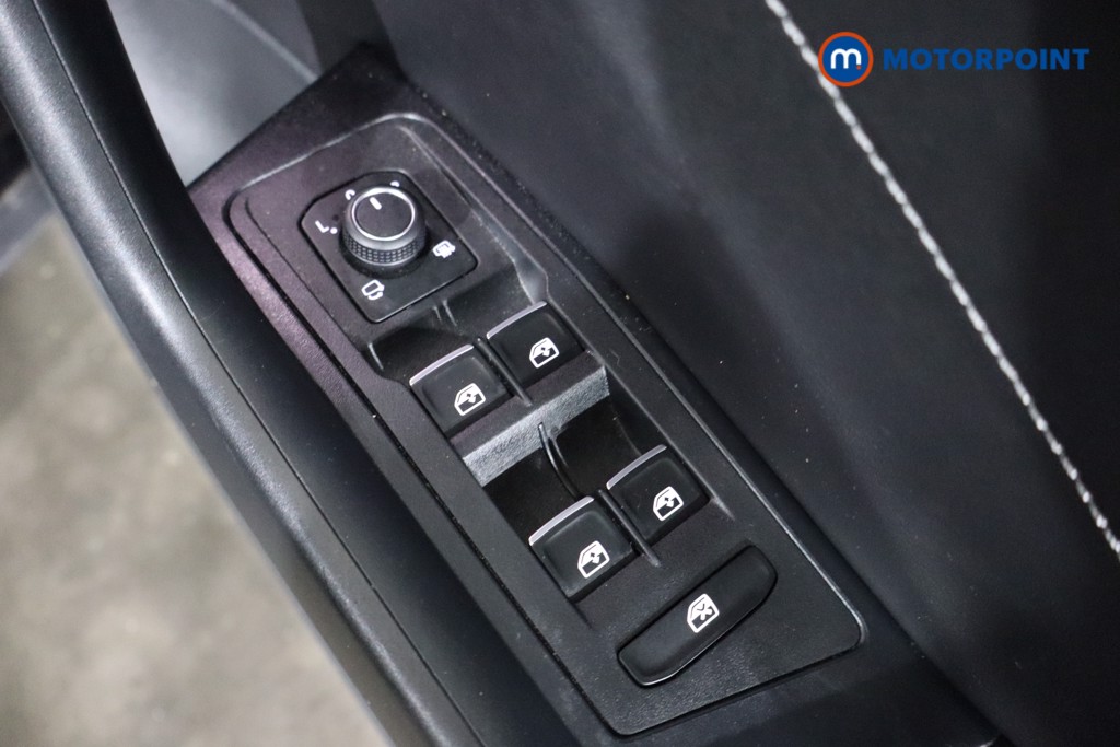 Volkswagen T-Roc Black Edition Automatic Petrol SUV - Stock Number (1611163) - 18th supplementary image