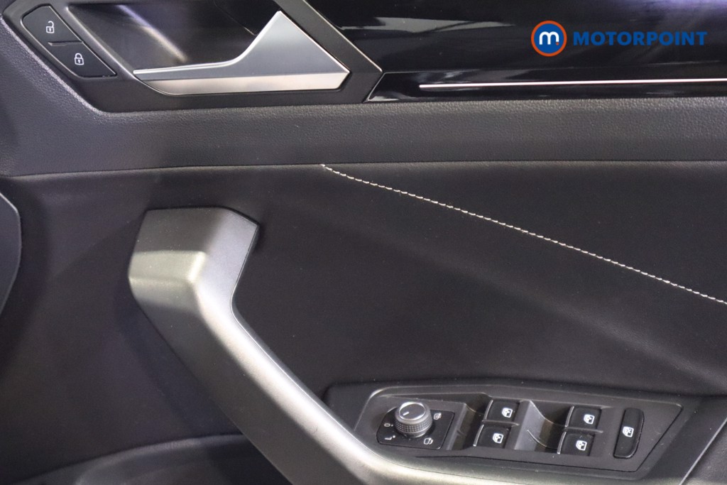 Volkswagen T-Roc R-Line Automatic Diesel SUV - Stock Number (1590939) - 14th supplementary image