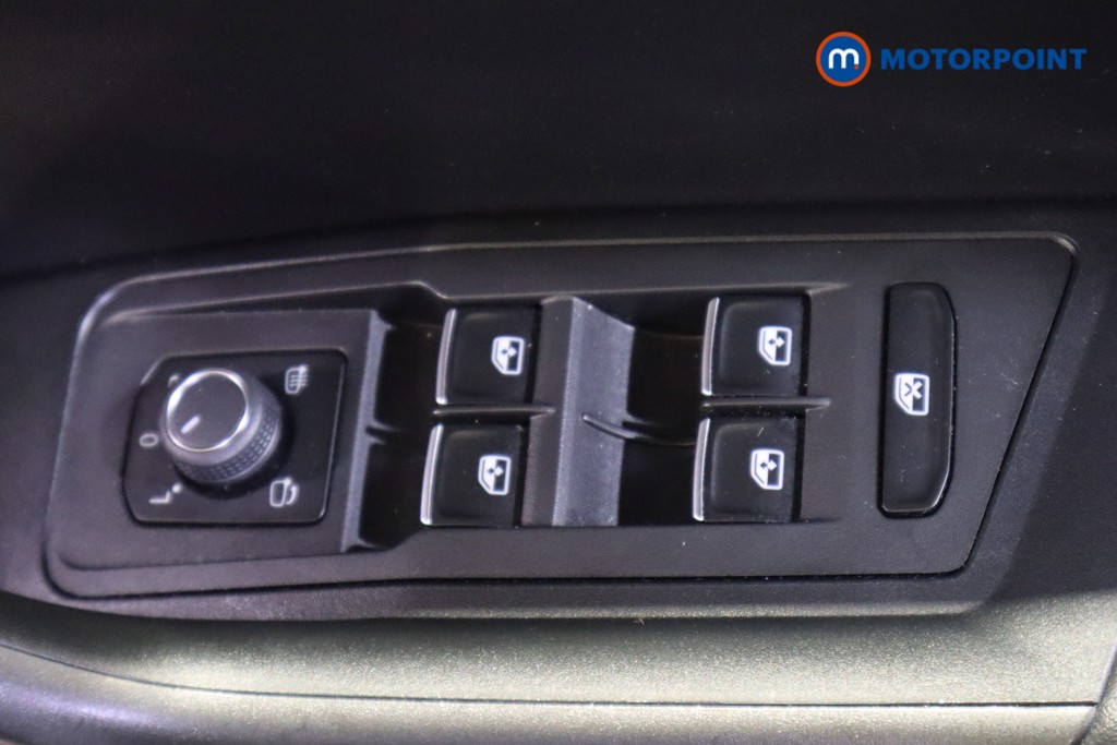 Volkswagen T-Roc R-Line Automatic Diesel SUV - Stock Number (1590939) - 15th supplementary image