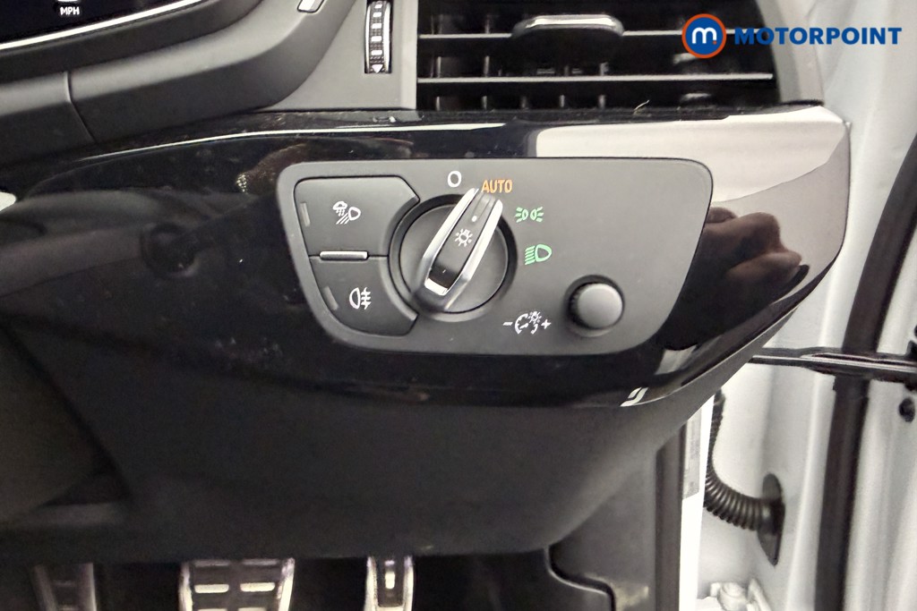 Audi A4 Black Edition Automatic Petrol Estate - Stock Number (1591872) - 15th supplementary image