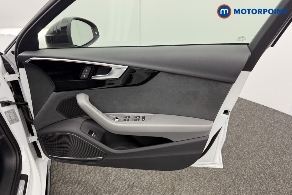 Audi A4 Black Edition Automatic Petrol Estate - Stock Number (1591872) - 17th supplementary image