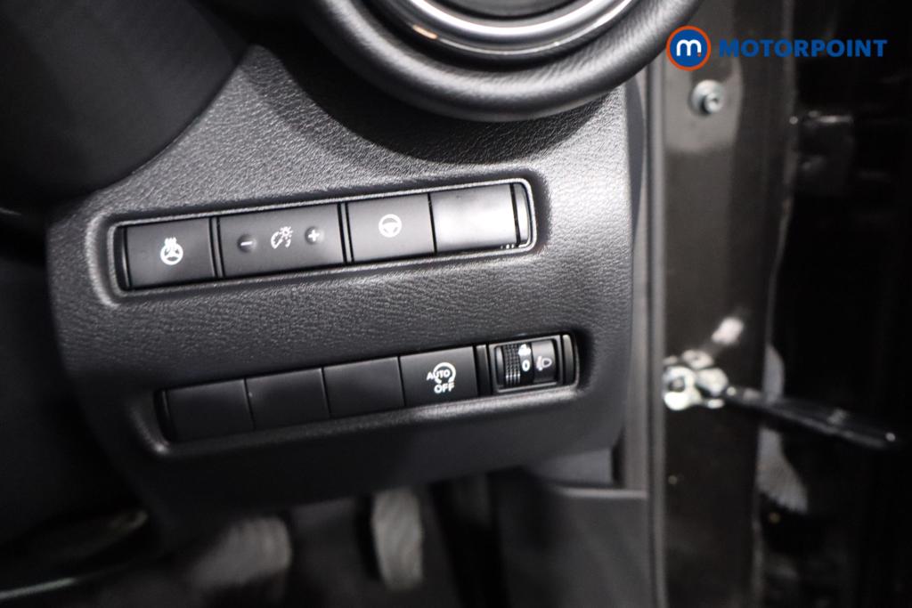 Nissan Juke Tekna Automatic Petrol SUV - Stock Number (1595009) - 14th supplementary image