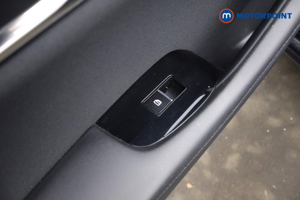 Mazda 3 Sport Lux Automatic Petrol Hatchback - Stock Number (1596565) - 35th supplementary image