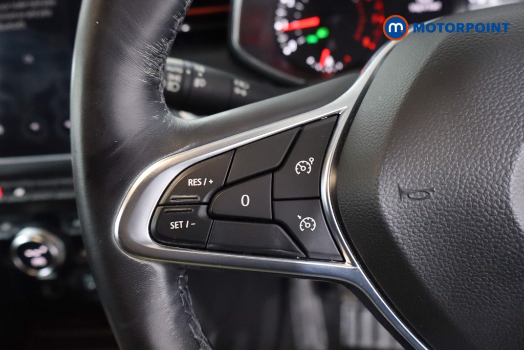 Renault Clio Iconic Manual Petrol Hatchback - Stock Number (1597950) - 7th supplementary image