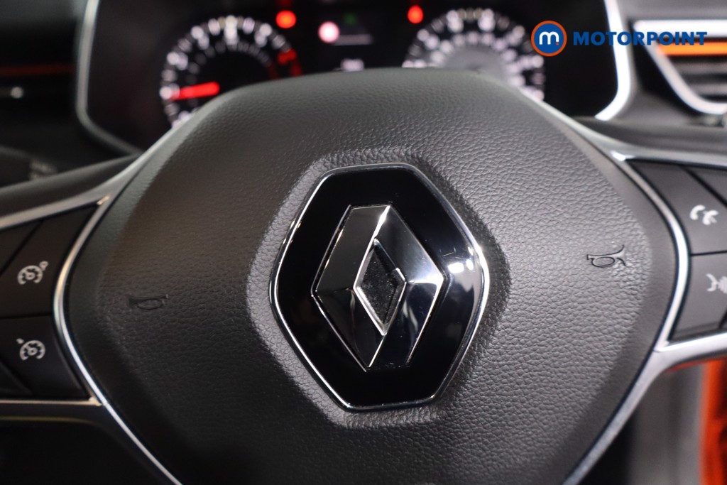 Renault Clio Iconic Manual Petrol Hatchback - Stock Number (1597950) - 13th supplementary image