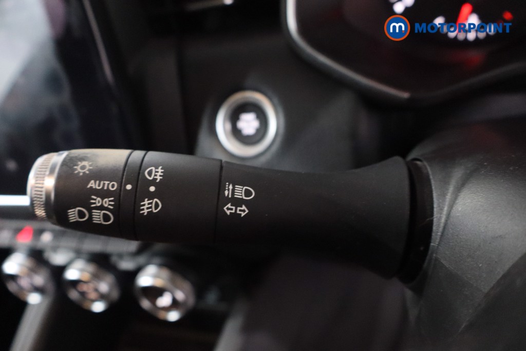 Renault Clio Iconic Manual Petrol Hatchback - Stock Number (1597950) - 14th supplementary image