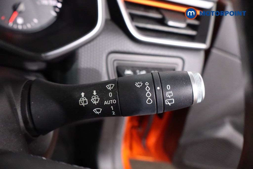 Renault Clio Iconic Manual Petrol Hatchback - Stock Number (1597950) - 15th supplementary image