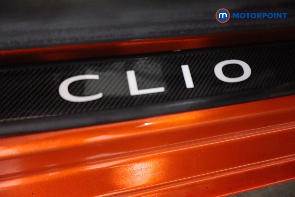 Renault Clio Iconic Manual Petrol Hatchback - Stock Number (1597950) - 20th supplementary image