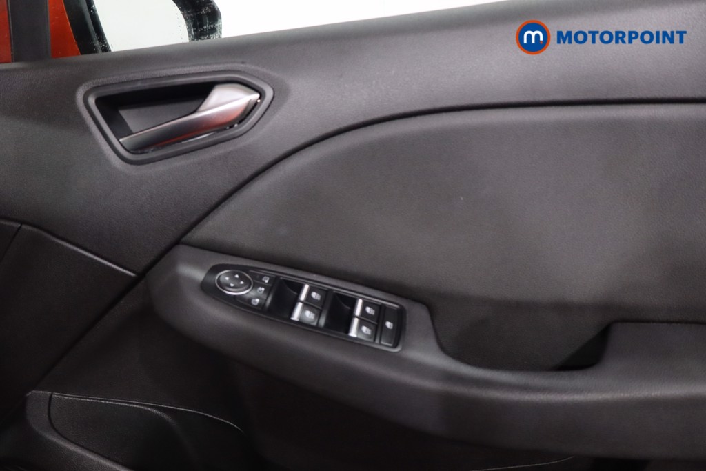 Renault Clio Iconic Manual Petrol Hatchback - Stock Number (1597950) - 22nd supplementary image