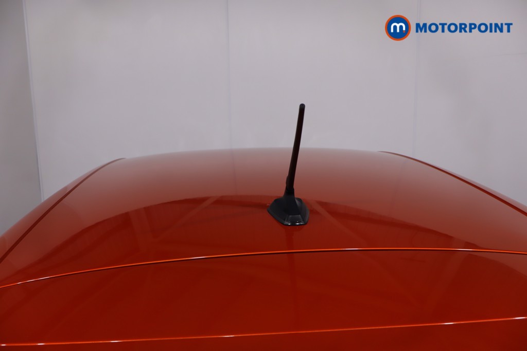 Renault Clio Iconic Manual Petrol Hatchback - Stock Number (1597950) - 26th supplementary image