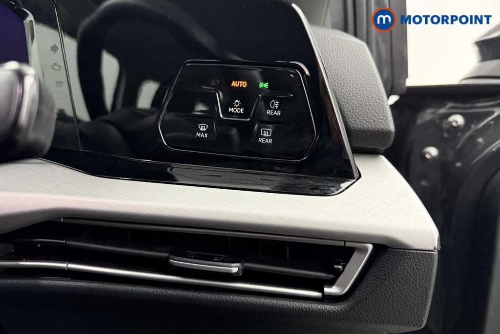 Volkswagen Golf Life Manual Petrol Hatchback - Stock Number (1602192) - 17th supplementary image