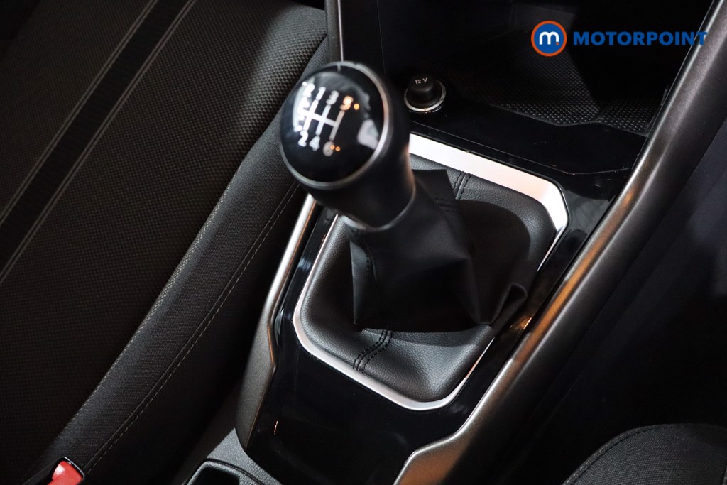 Volkswagen T-Roc SE Manual Petrol SUV - Stock Number (1603316) - 18th supplementary image