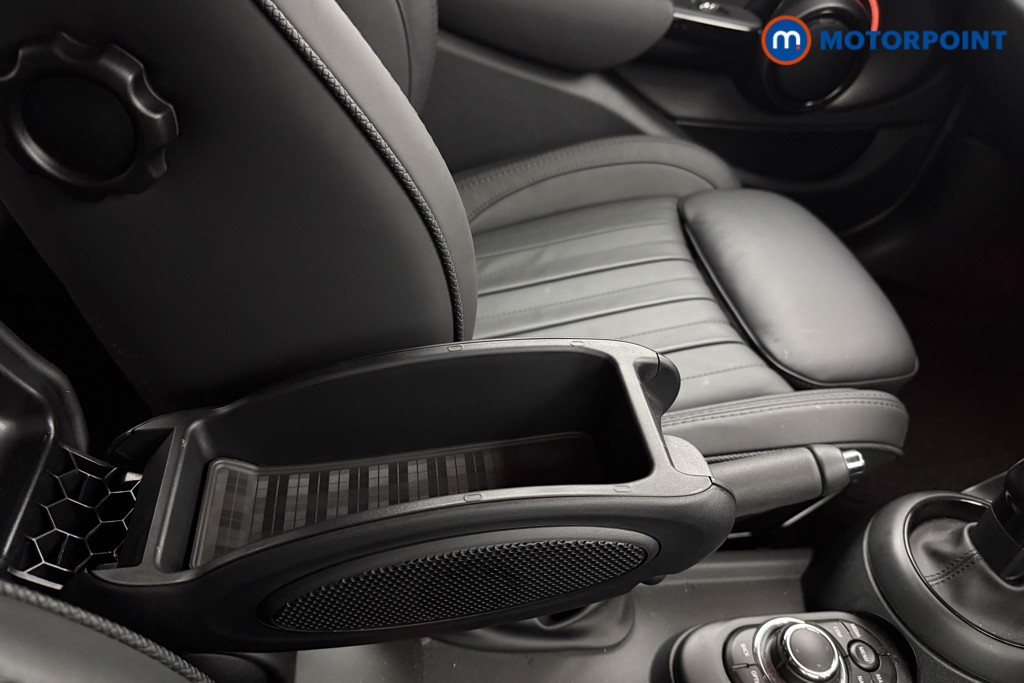 Mini Hatchback Cooper Exclusive Automatic Petrol Hatchback - Stock Number (1604479) - 15th supplementary image