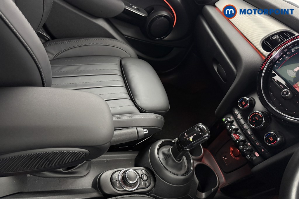 Mini Hatchback Cooper Exclusive Automatic Petrol Hatchback - Stock Number (1604479) - 16th supplementary image