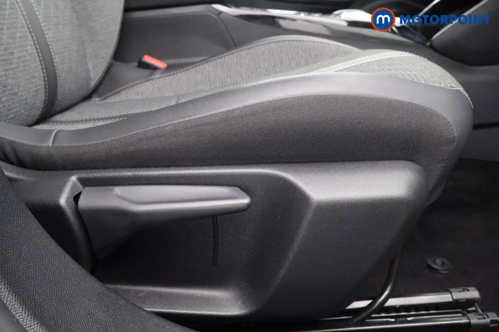 Peugeot 2008 Allure Automatic Petrol SUV - Stock Number (1604598) - 18th supplementary image