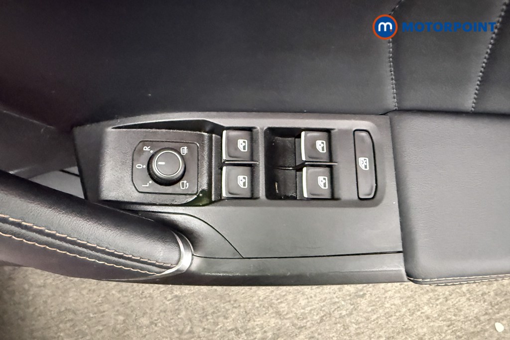 Cupra Formentor V1 Automatic Petrol Plug-In Hybrid SUV - Stock Number (1607111) - 21st supplementary image