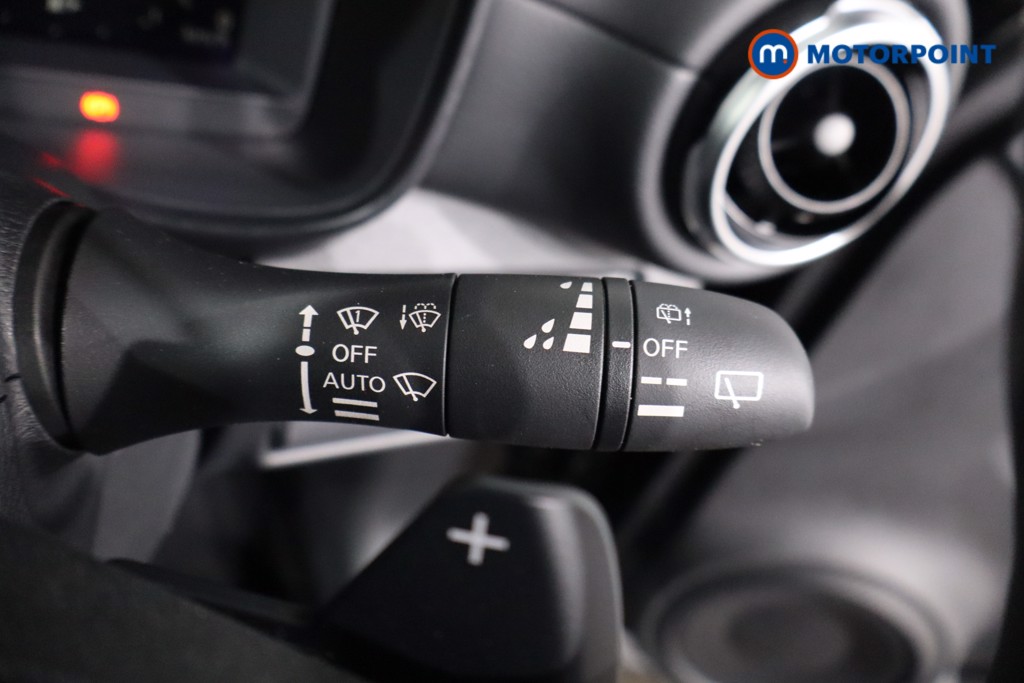 Nissan Juke Tekna Automatic Petrol SUV - Stock Number (1607605) - 15th supplementary image