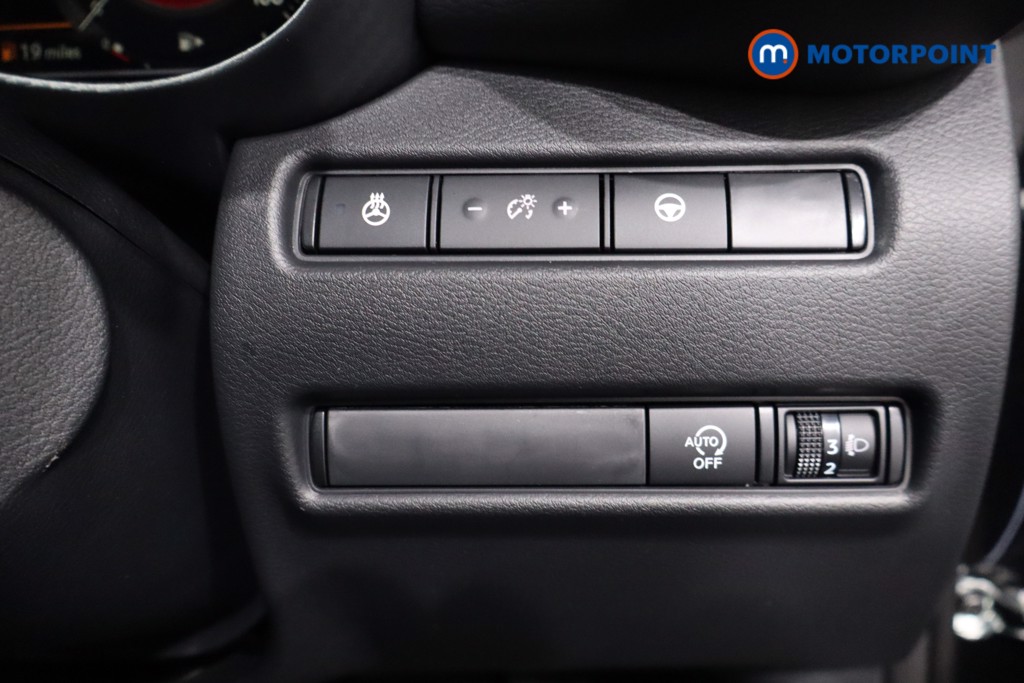 Nissan Juke Tekna Automatic Petrol SUV - Stock Number (1607605) - 17th supplementary image