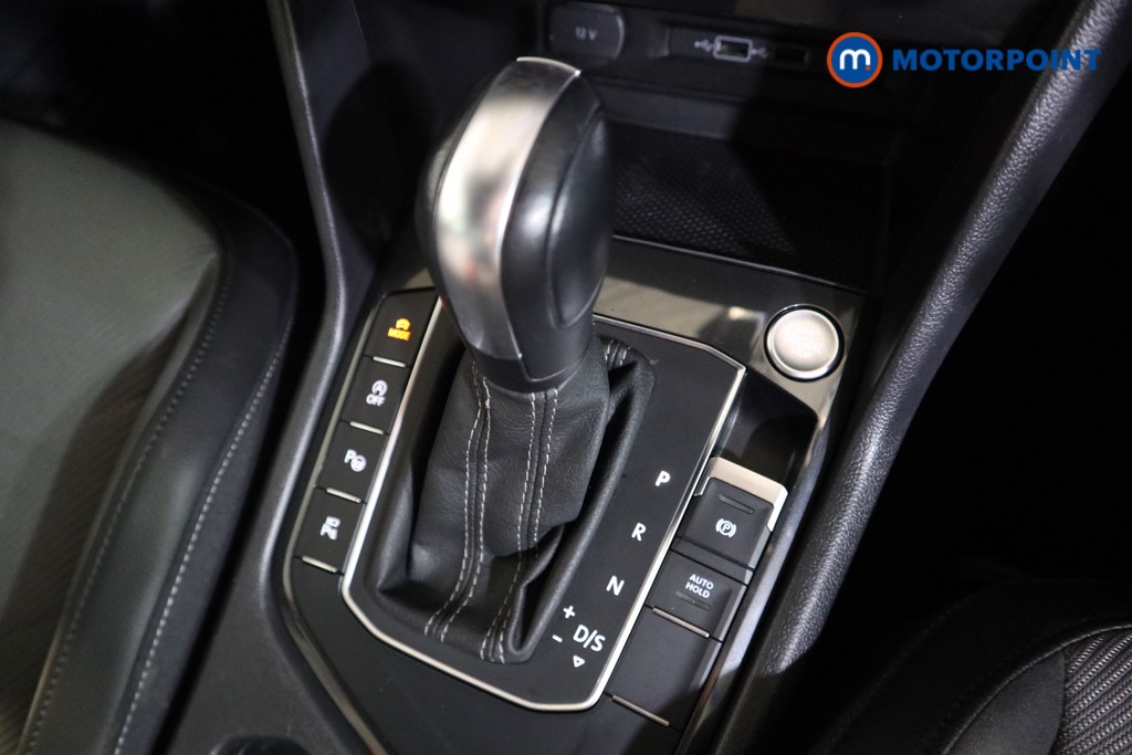 Volkswagen Tiguan R-Line Tech Automatic Petrol SUV - Stock Number (1607660) - 9th supplementary image