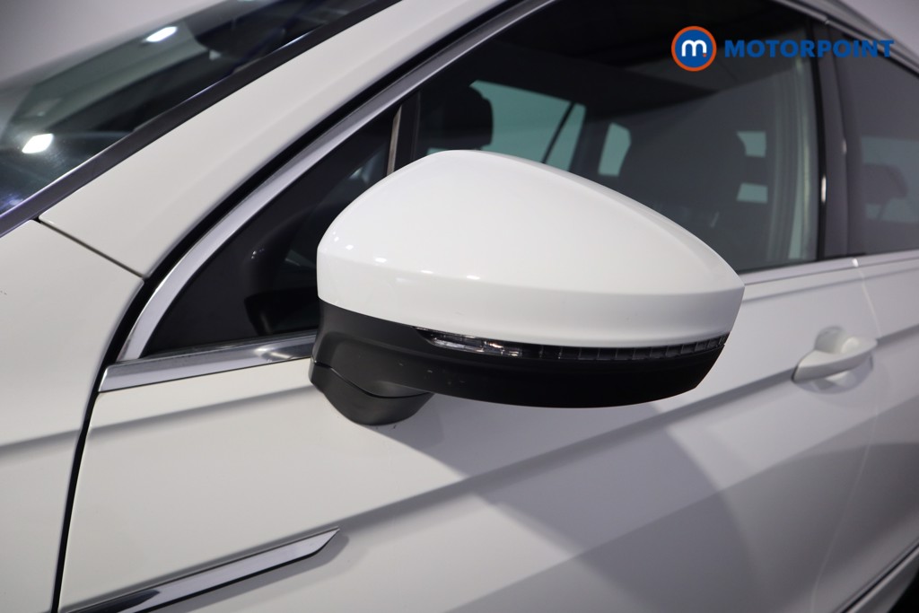 Volkswagen Tiguan R-Line Tech Automatic Petrol SUV - Stock Number (1607660) - 33rd supplementary image