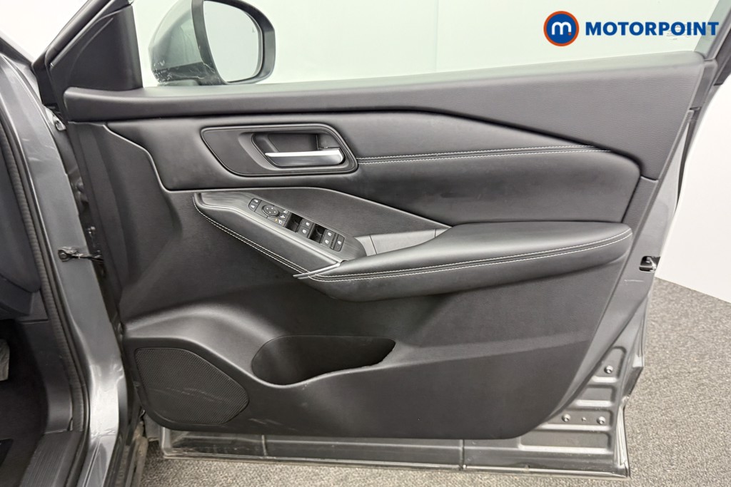 Nissan Qashqai N-Connecta Automatic Petrol SUV - Stock Number (1607765) - 16th supplementary image