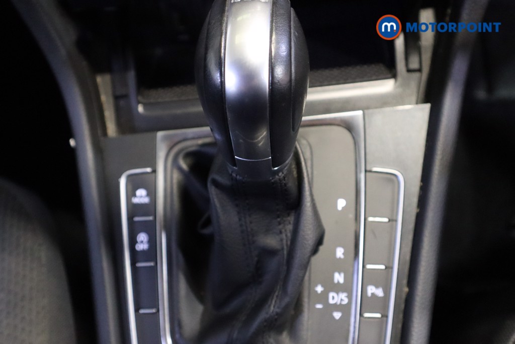 Volkswagen Golf SE Automatic Petrol Hatchback - Stock Number (1607985) - 5th supplementary image