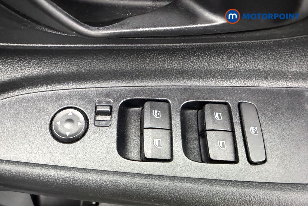 Hyundai I20 Se Connect Manual Petrol Hatchback - Stock Number (1608171) - 19th supplementary image