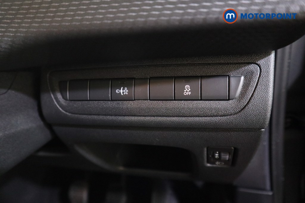 Peugeot 208 Active Manual Petrol Hatchback - Stock Number (1608185) - 9th supplementary image