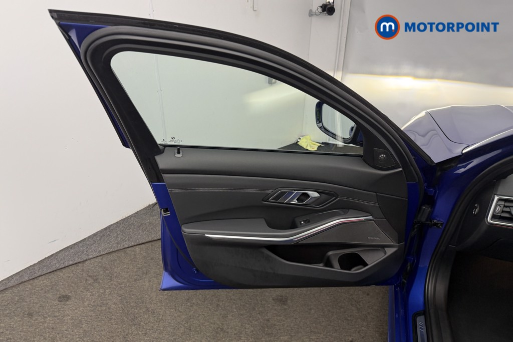 BMW 3 Series M Sport Automatic Petrol Saloon - Stock Number (1608391) - 4th supplementary image