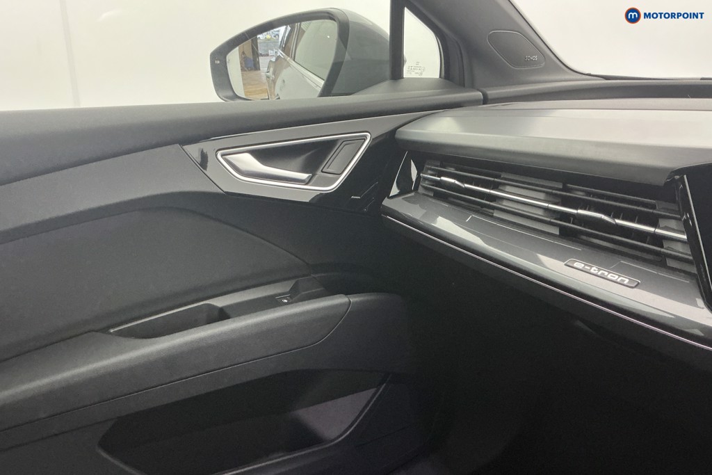 Audi Q4 S Line Automatic Electric SUV - Stock Number (1608508) - 18th supplementary image