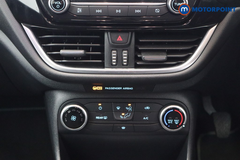 Ford Fiesta Titanium Manual Petrol Hatchback - Stock Number (1608549) - 3rd supplementary image