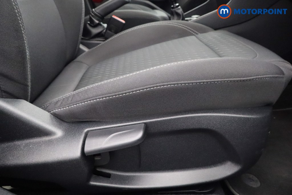 Ford Fiesta Titanium Manual Petrol Hatchback - Stock Number (1608549) - 17th supplementary image